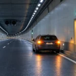 Auto stanęło w tunelu pod Martwą Wisłą, co robić?